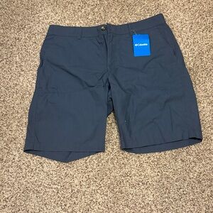 Columbia Men's Dark Blue Flat Front Shorts